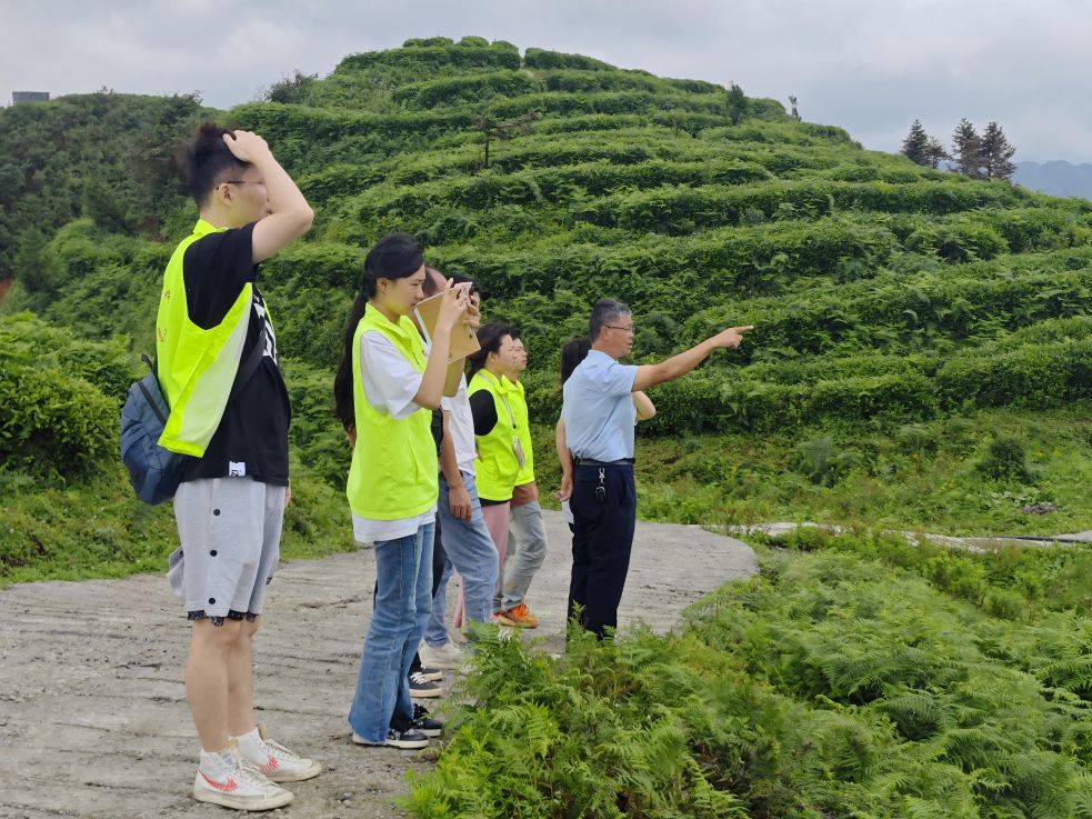 ഺˣ֪кһഺС˴ٽǰľ忪չʵ