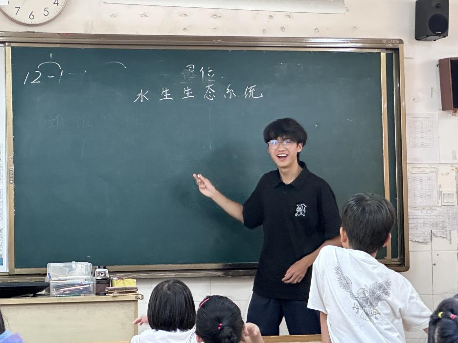 ϸˮͯ ׺ĸСֶӸʵʵ