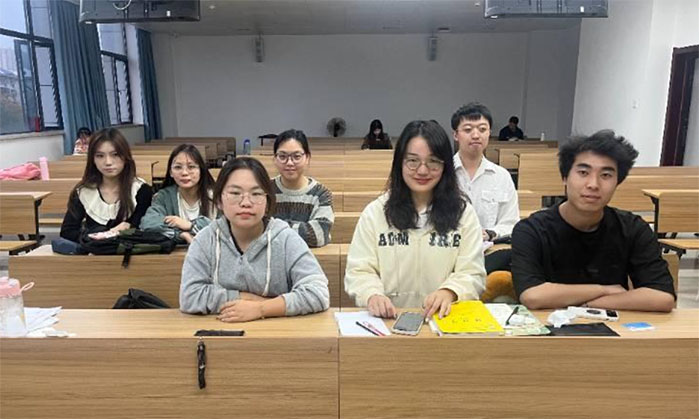 ѧԺ22óС鿪չ12