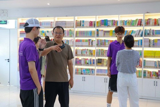 ɽѧͨ복ѧԺԲΡʵ  ѧԺ쵼ʦٺСѧο֧Ŷ