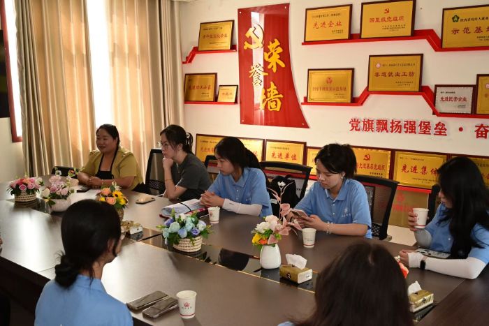 Ļ룬ѧ˼άٶ ѧУӪʵʵ