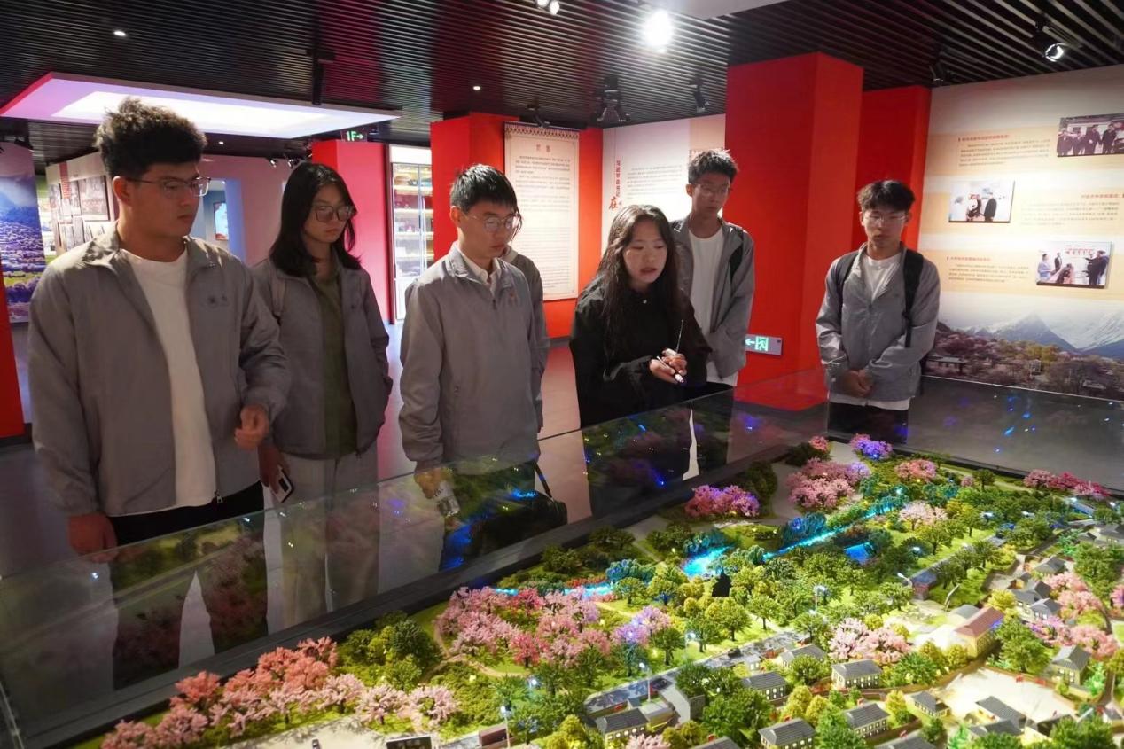 ˡŽᡪϹҵѧʵŶȸظ̽ʵ