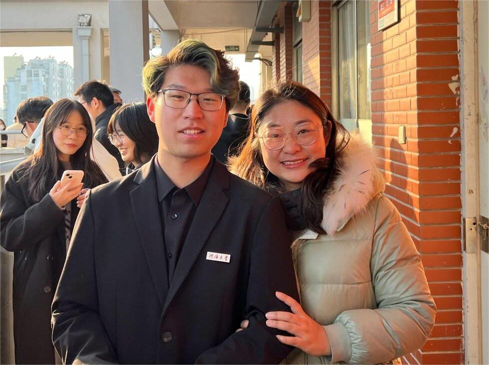 ԣԳ ӺѧԴȪ̻վĸУСݷöʦ