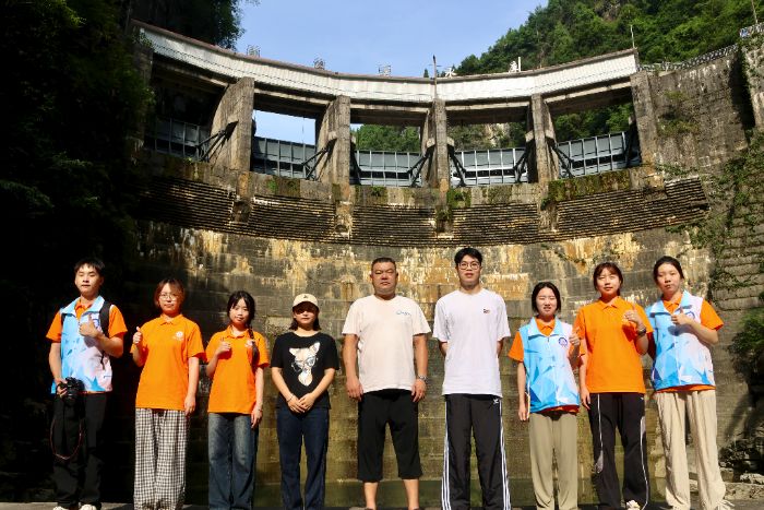 ഺ· ںϻϪ Ϲ̴ѧɽ̷ӸϪش忪չũںϵ