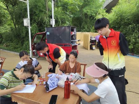 ۽㽡 ҽҩѧԺʵԲص