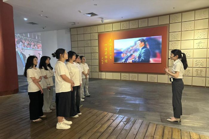 磬˫ﴫн ѧԺѧԺϡнഫʵӼʵ