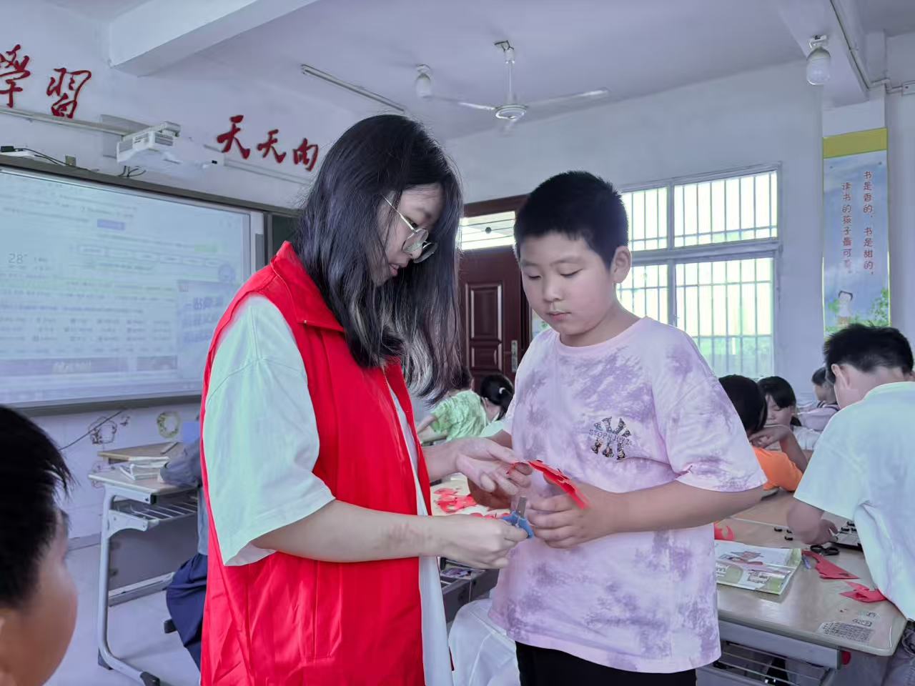 ֽ�ϲ÷��ţ�ө�⸰��Ұ